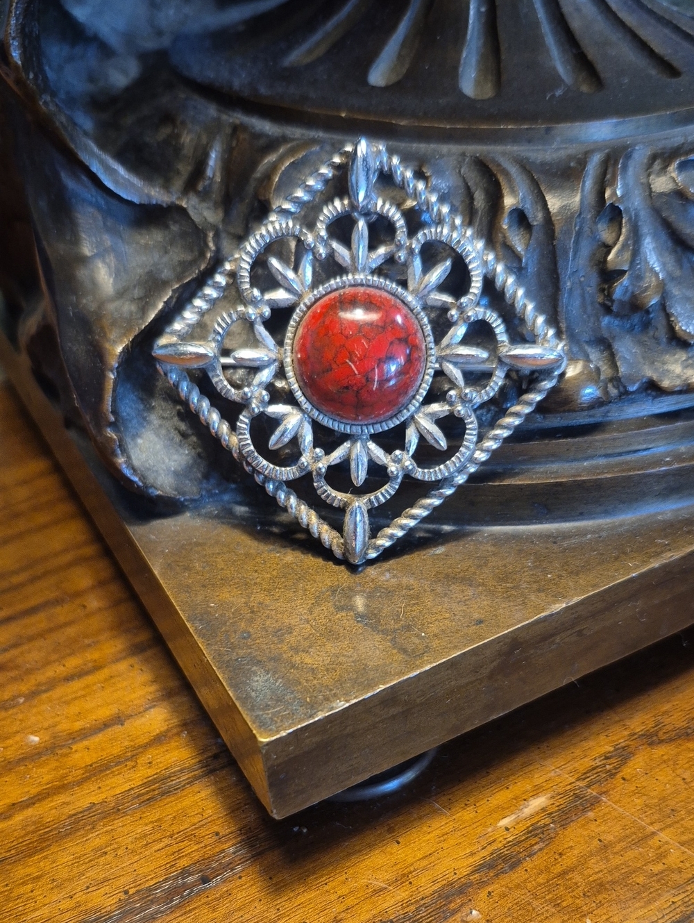 Sarah Coventry Inca Fire Silver tone Braided Trim Brooch Pendant 1970s